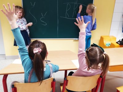 Na školu si ve škole hrajeme rádi
