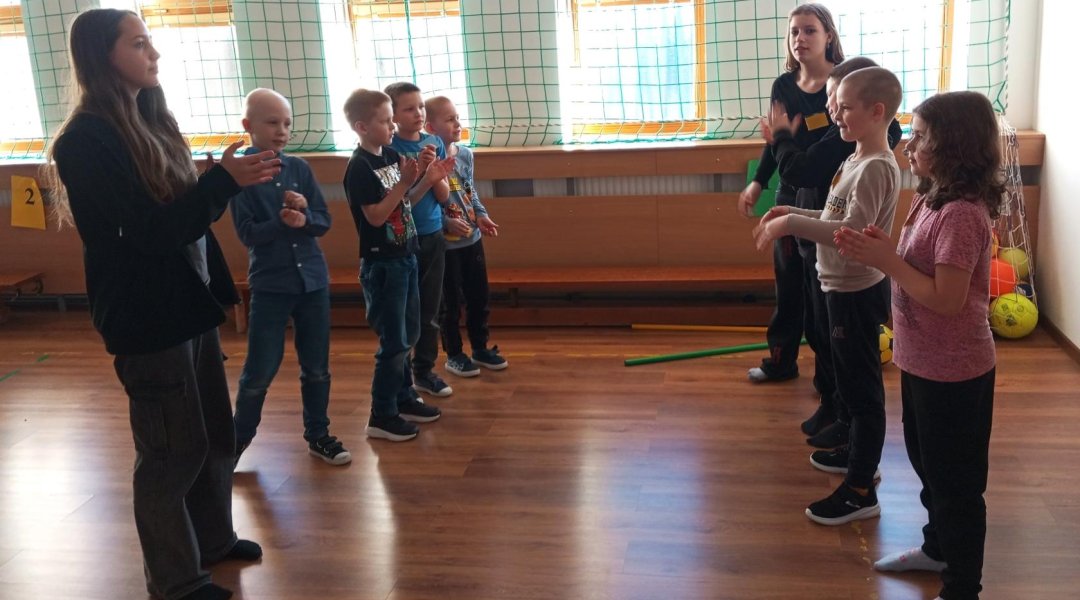 12. setkání klubu Tvořivost střídá krásu-týmová práce, pololetní posezení